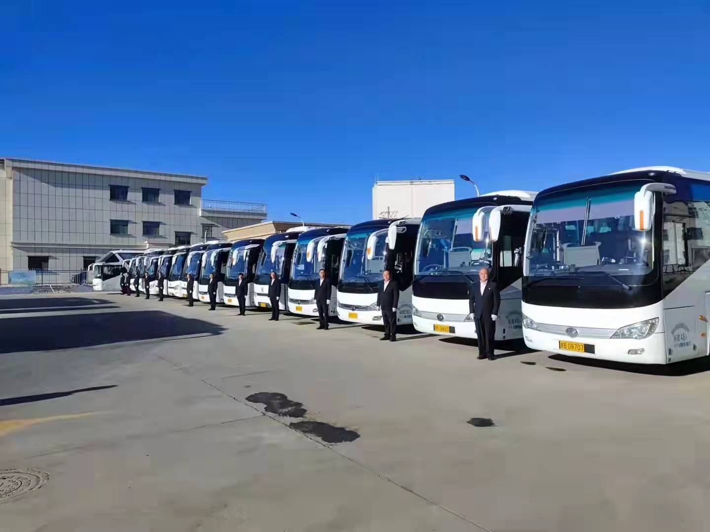 大巴车（保证两会使用）