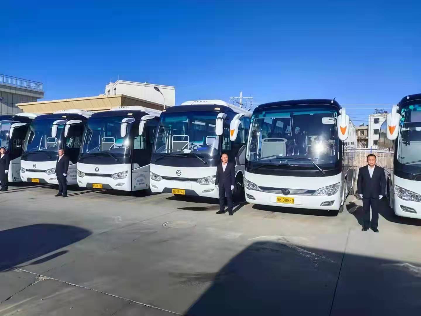 大巴车（保证两会使用）