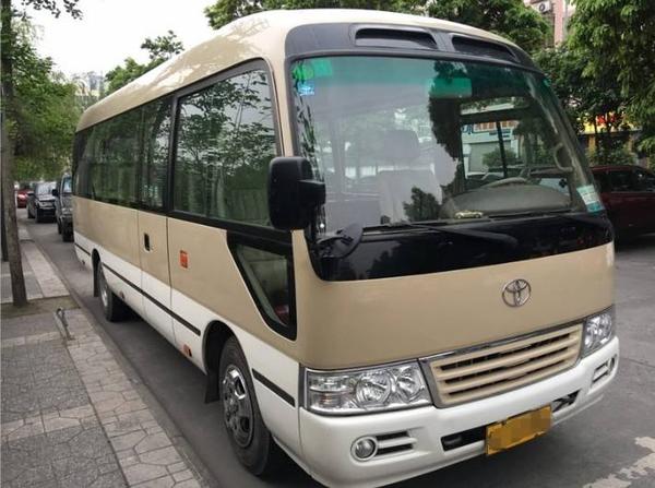 中巴22座